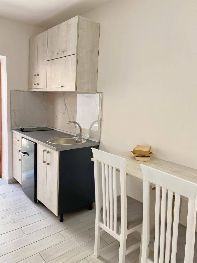 Sunny Guest House Vlore Exterior photo